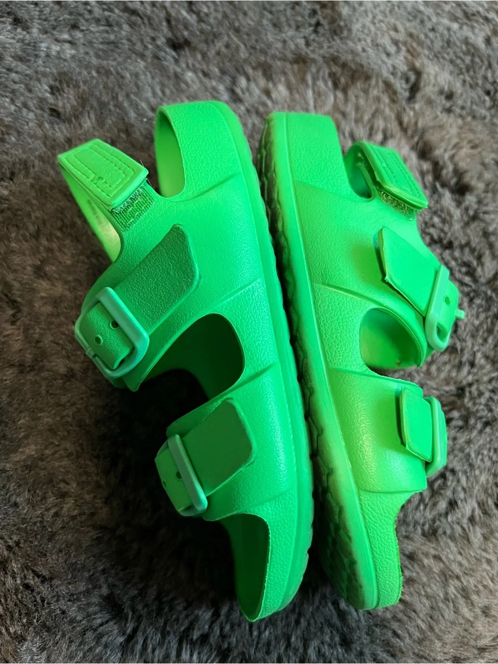 Cat & Jack Bright Green Double-Buckle Kids Sandals Size 12